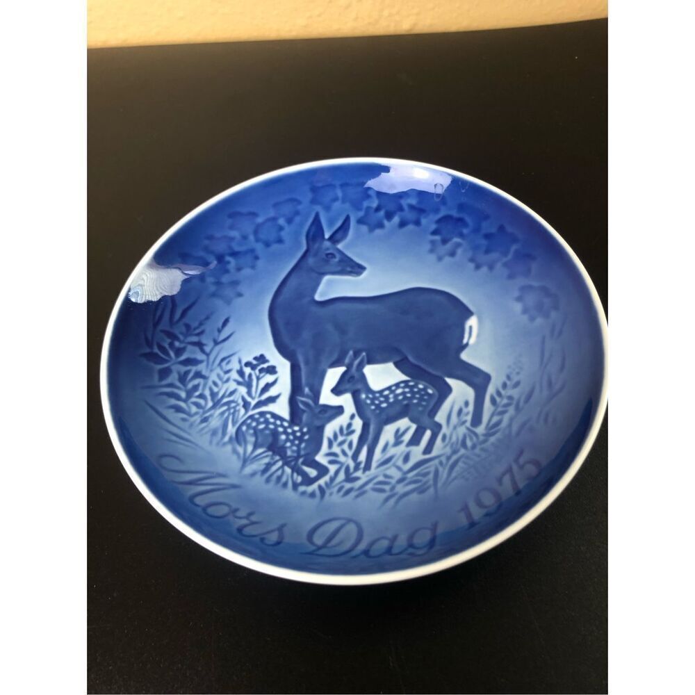 B&G Copenhagen 1975 Mother’s Day Plate Deer Fawns Denmark 9375